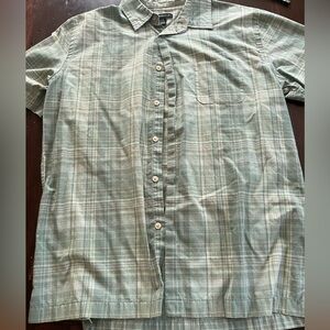 Van heusen, short sleeve, medium green plaid shirt